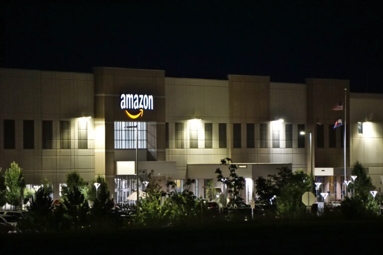 7 BEST AMAZON JOBS FOR MIGRANT WORKERS IN THE U.S