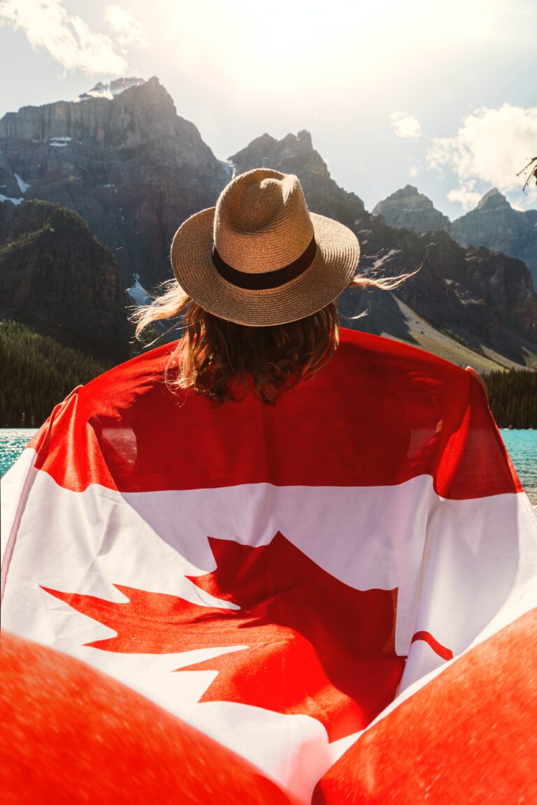 SETTLING INTO CANADIAN LIFE: ADVICE AND RESOURCES FOR NEWCOMERS
