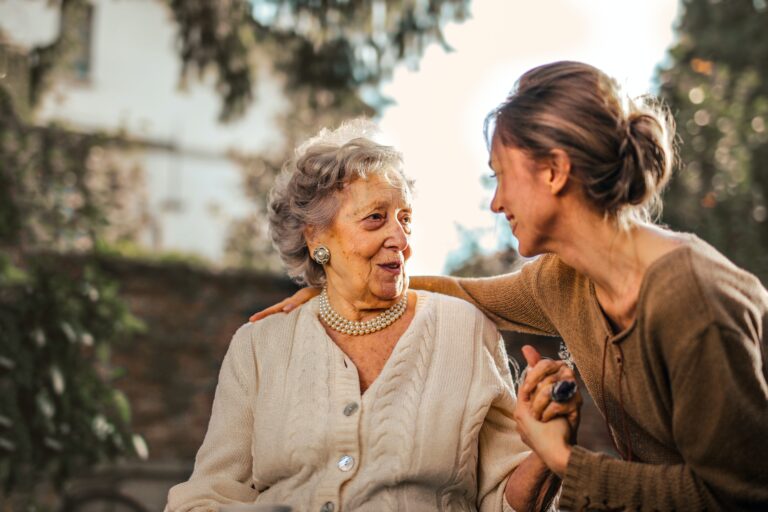 5 BEST WAYS ON HOW TO BECOME A CAREGIVER IN THE UK: QUALIFICATIONS, TRAINING, AND CERTIFICATION REQUIREMENTS